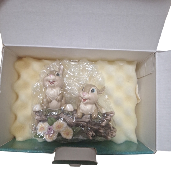 Walt Disney Classic Collection Thumper's Sisters "Hello, Hello, There!" Bambi... - Picture 6 of 10